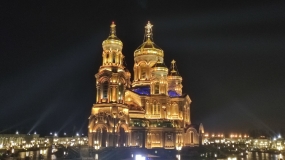 Автобусный тур «Парк Патриот + новогодняя Москва»