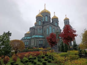 Автобусный тур «Парк Патриот + новогодняя Москва»